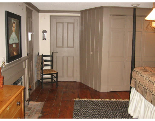 52 Albee Road Uxbridge, MA 01569 - Photo 13 of 30 Gallery Image 13