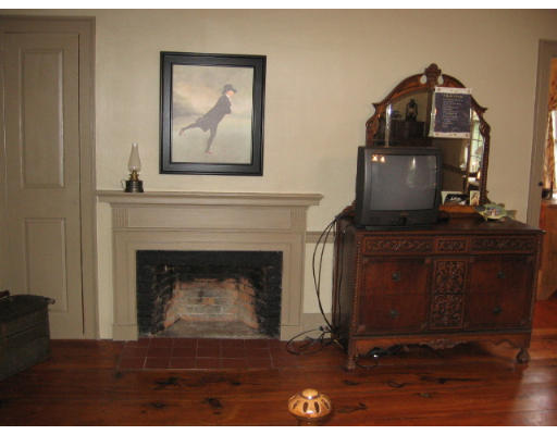 52 Albee Road Uxbridge, MA 01569 - Photo 17 of 30 Gallery Image 17