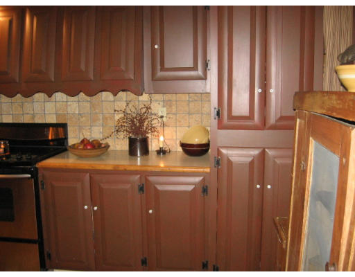 52 Albee Road Uxbridge, MA 01569 - Photo 4 of 30 Gallery Image 4