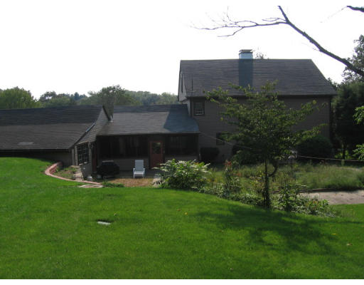 52 Albee Road Uxbridge, MA 01569 - Photo 9 of 30 Gallery Image 9
