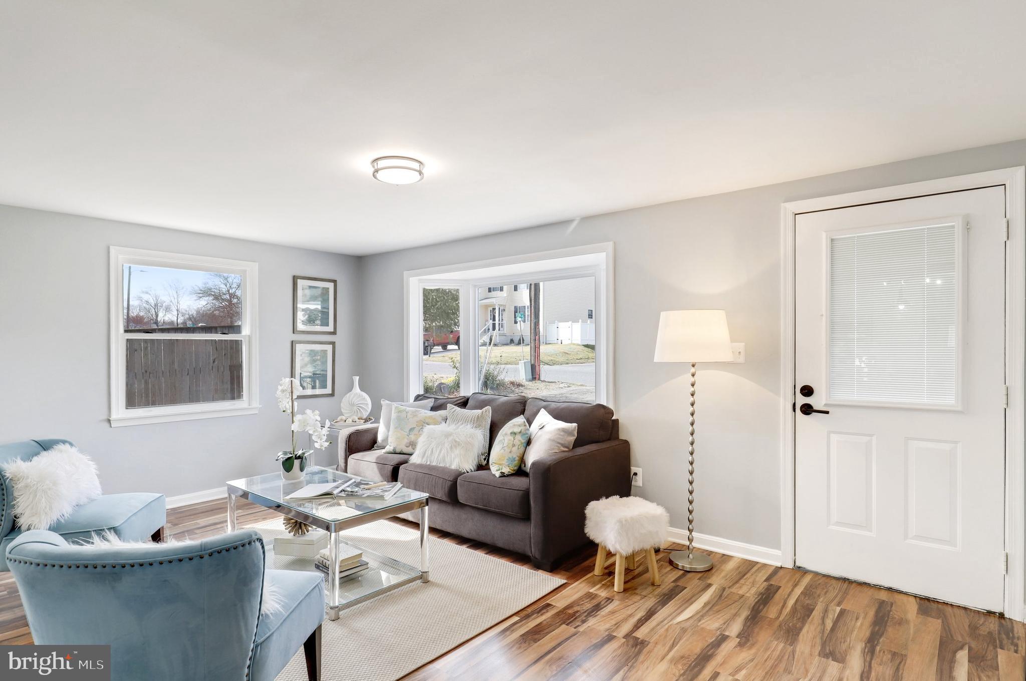 7851 East Shore Road Pasadena, MD 21122 - Photo 4 of 40 Gallery Image 4