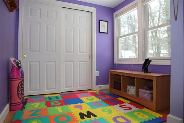 71 Colonial Road Sudbury, MA 01776 - Photo 6 of 10 Gallery Image 6