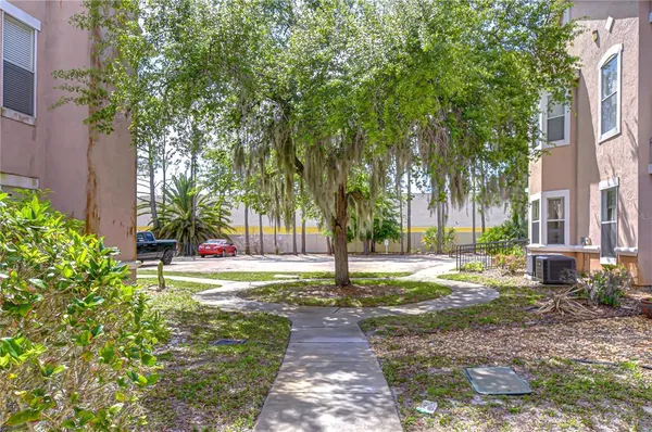 $1,625 | 17942 Villa Creek Drive, Unit 17942, Tampa, FL 33647
