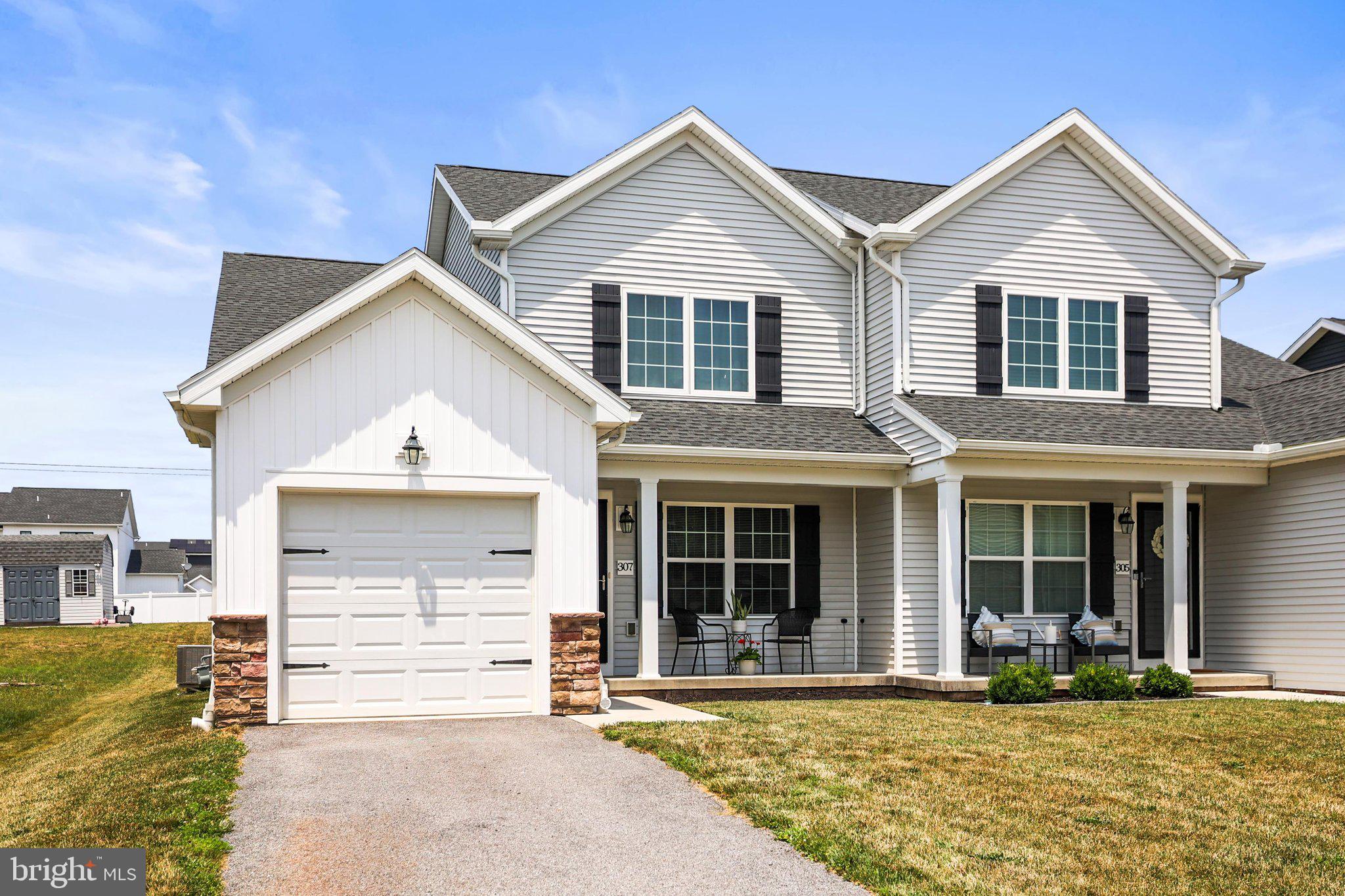 307 Maple Drive Hanover, PA 17331 - Photo 3 of 37