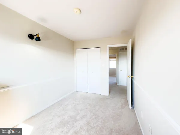 $364,990 | 5859 Hunt Hill Drive, Unit 1205, Elkridge, MD 21075