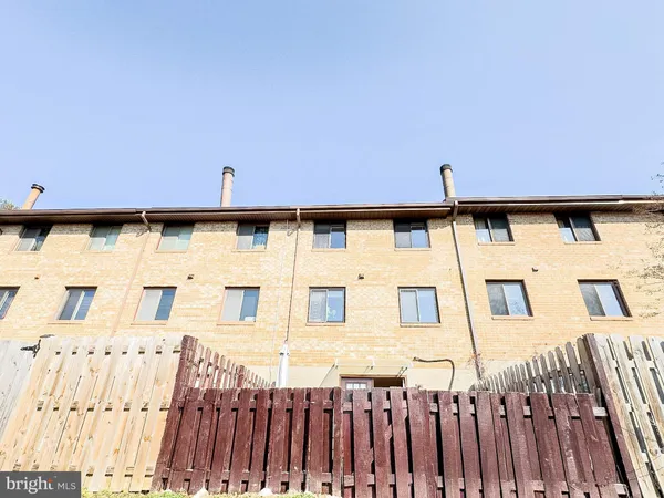 $364,990 | 5859 Hunt Hill Drive, Unit 1205, Elkridge, MD 21075