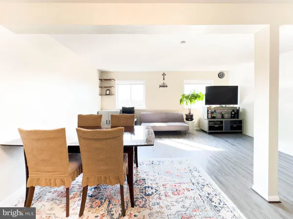 $364,990 | 5859 Hunt Hill Drive, Unit 1205, Elkridge, MD 21075