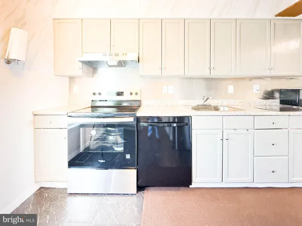 $364,990 | 5859 Hunt Hill Drive, Unit 1205, Elkridge, MD 21075