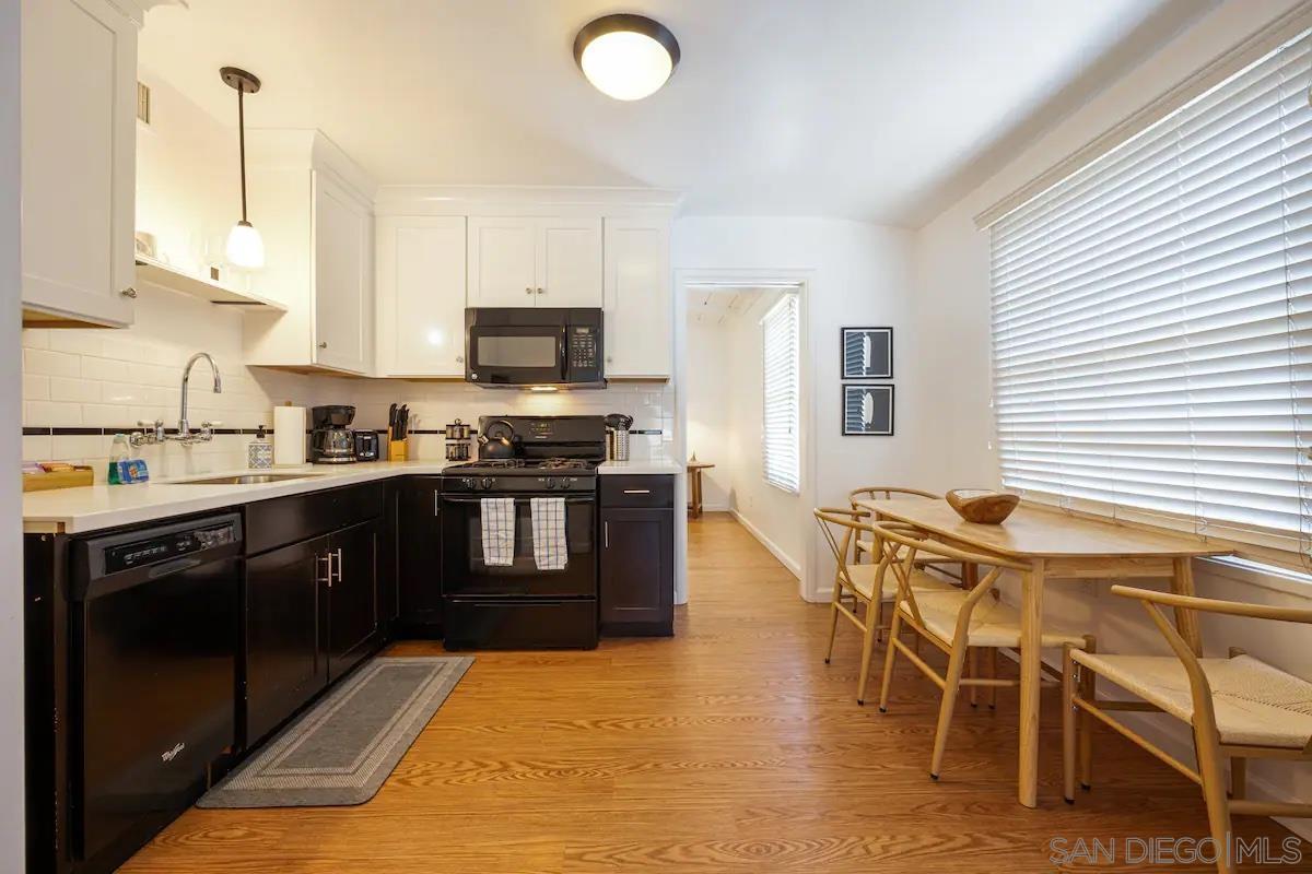 313 Nautilus Street La Jolla, CA 92037 - Photo 14 of 18