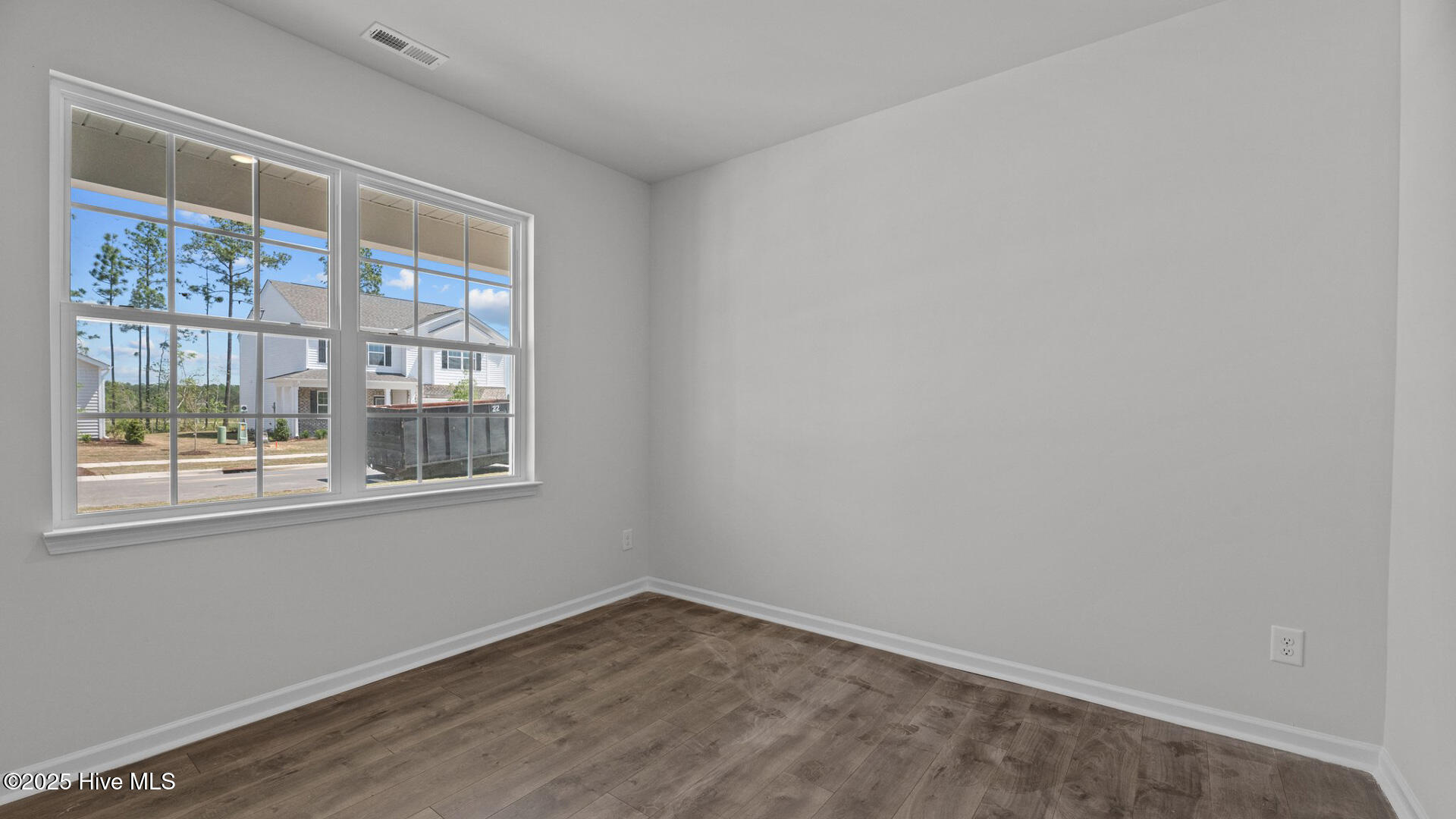 1016 Minnette Circle New Bern, NC 28562 - Photo 3 of 36 2002 Minnette Circle