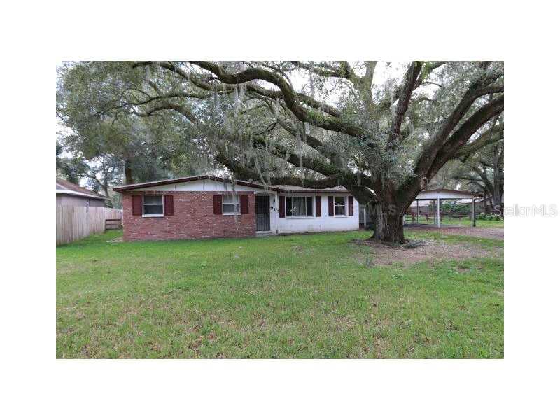 912 West Wheeler Road Brandon, FL 33510 - Photo 1 of 1 Exterior Front