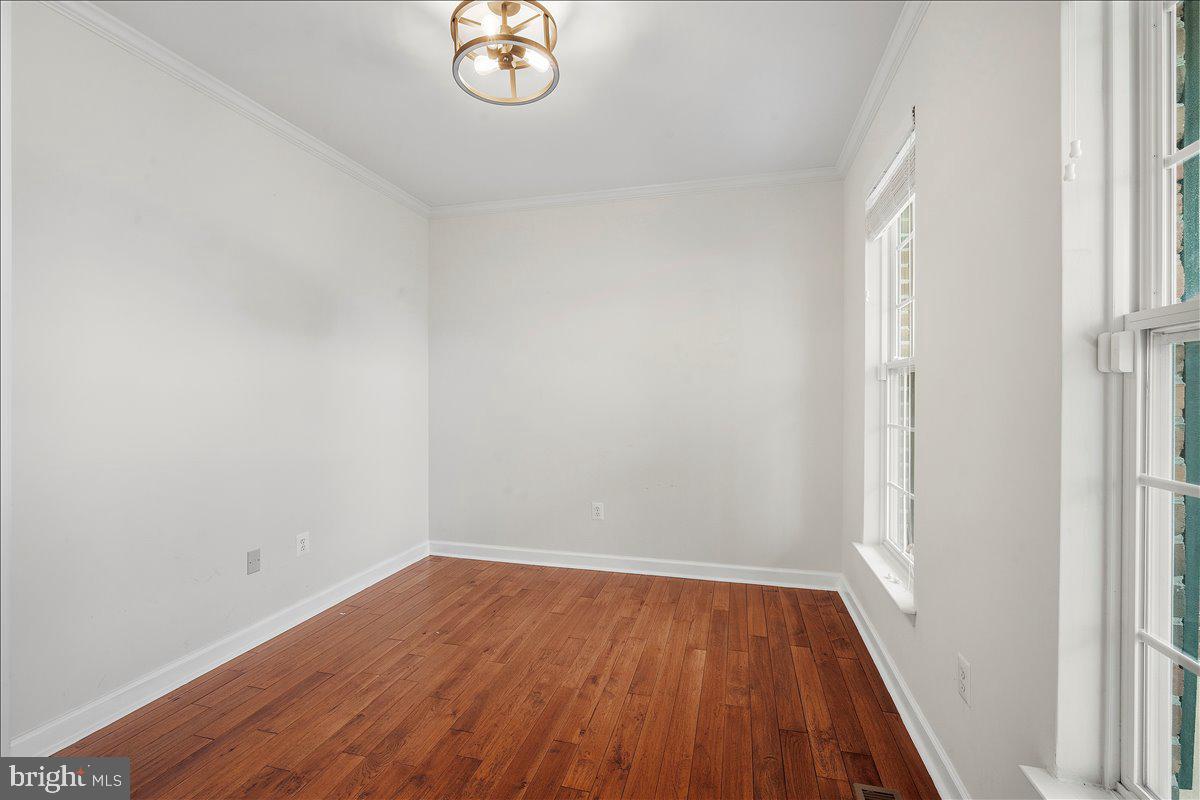 5902 Union Ridge Drive Adamstown, MD 21710 - Photo 15 of 46 Main level office