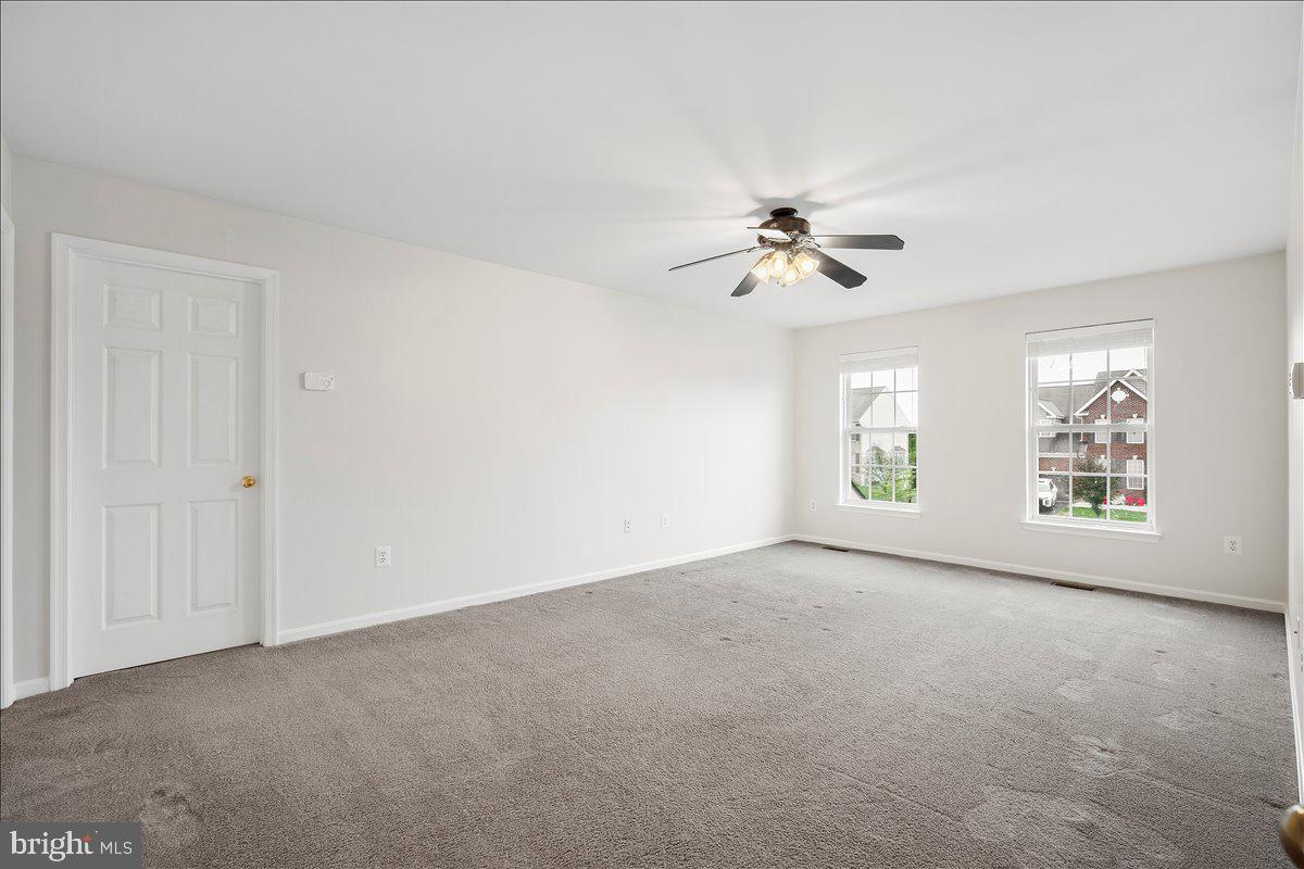 5902 Union Ridge Drive Adamstown, MD 21710 - Photo 23 of 46 Upper level primary bedroom