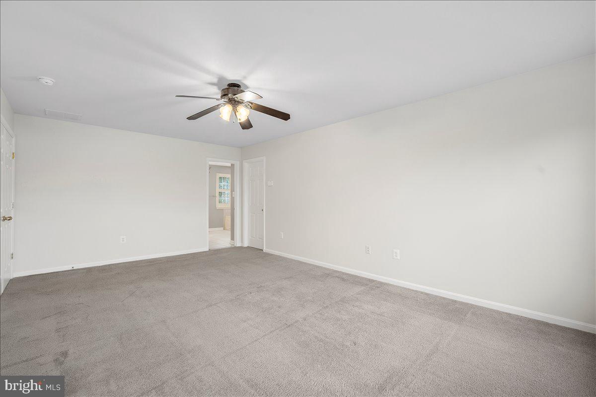 5902 Union Ridge Drive Adamstown, MD 21710 - Photo 24 of 46 Upper level primary bedroom