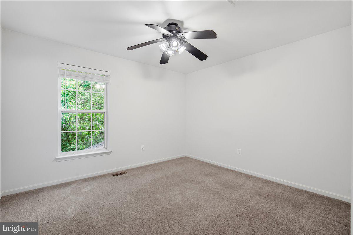 5902 Union Ridge Drive Adamstown, MD 21710 - Photo 29 of 46 Upper level second bedroom