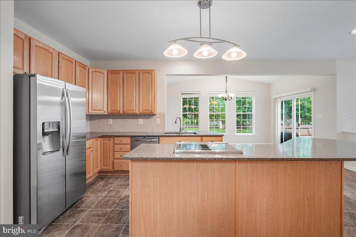 5902 Union Ridge Drive Adamstown, MD 21710 - Photo 6 of 46 Big, open kitchen