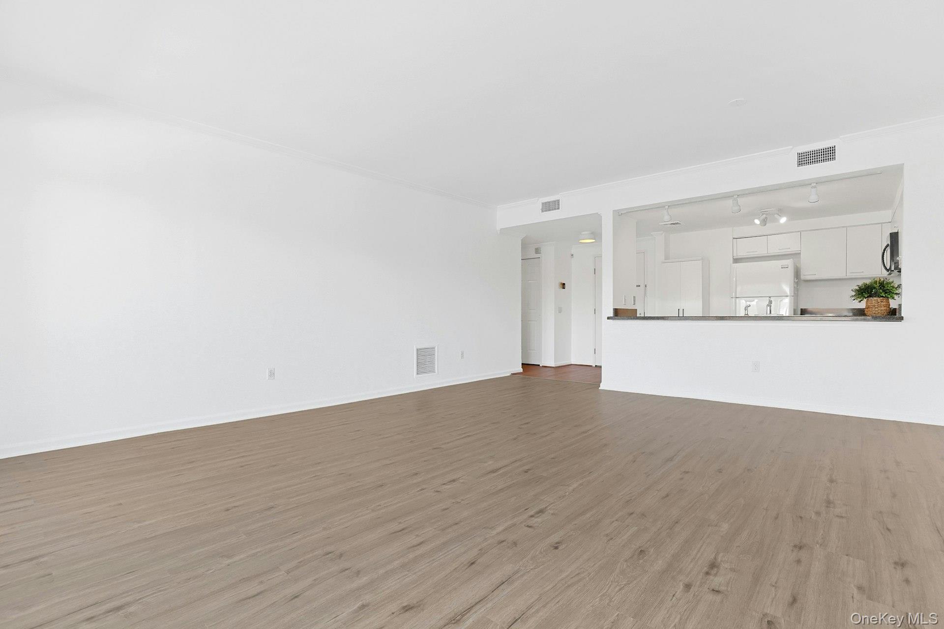 333 North State Road, Unit 22 Briarcliff Manor, NY 10510 - Photo 8 of 23