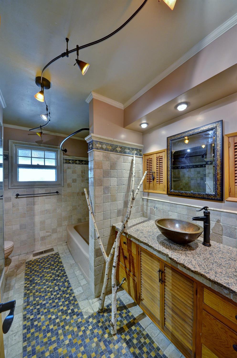 2908 Hillcrest Road Medford, OR 97504 - Photo 26 of 35 Additional Photo