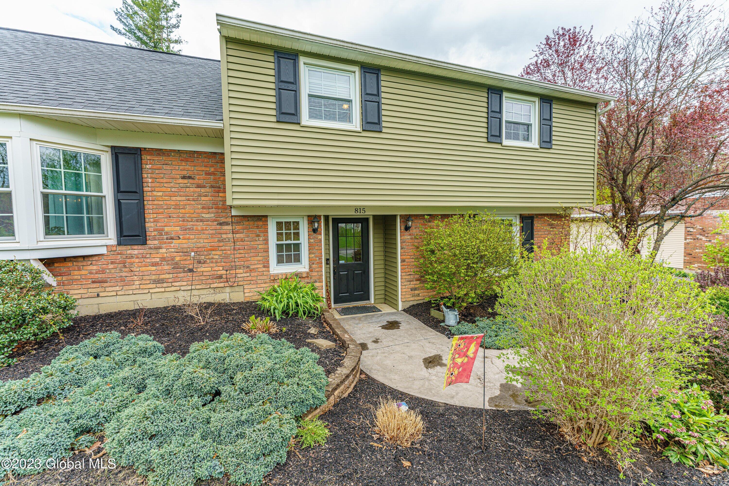 815 Warner Road Niskayuna, NY 12309 - Photo 1 of 32 005-0 Front 5
