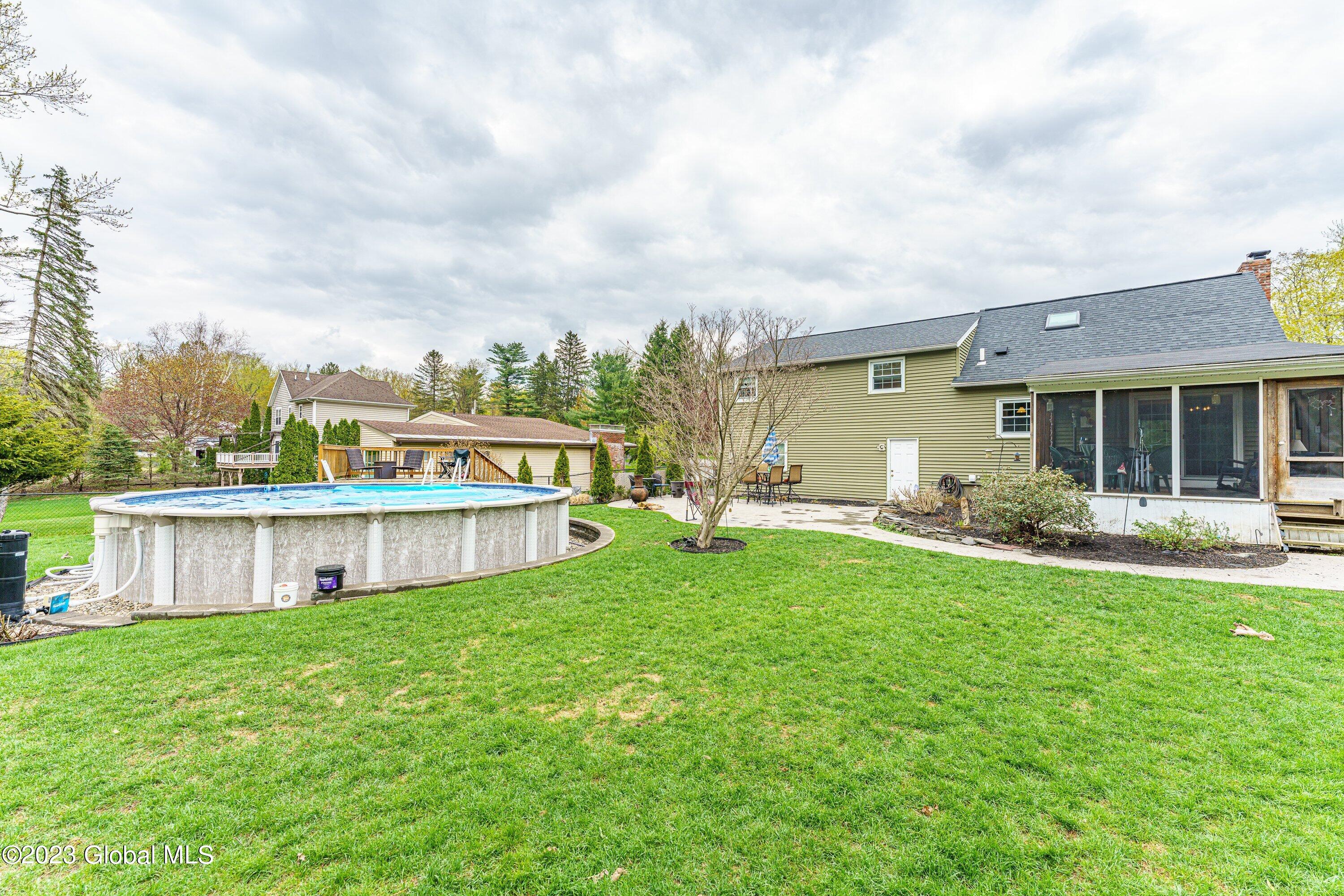 815 Warner Road Niskayuna, NY 12309 - Photo 27 of 32 038-Yard 2