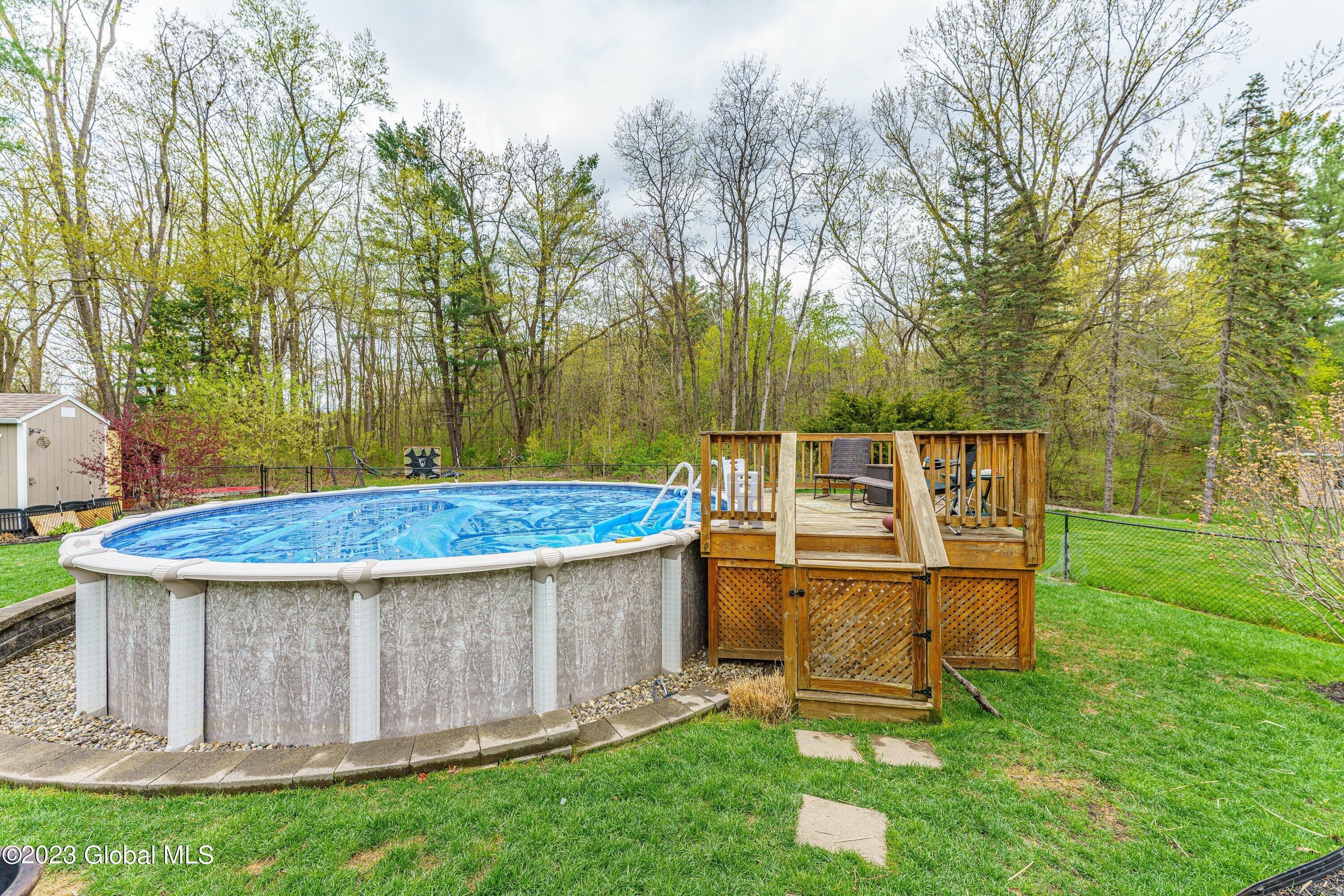 815 Warner Road Niskayuna, NY 12309 - Photo 29 of 32 041-Yard 4