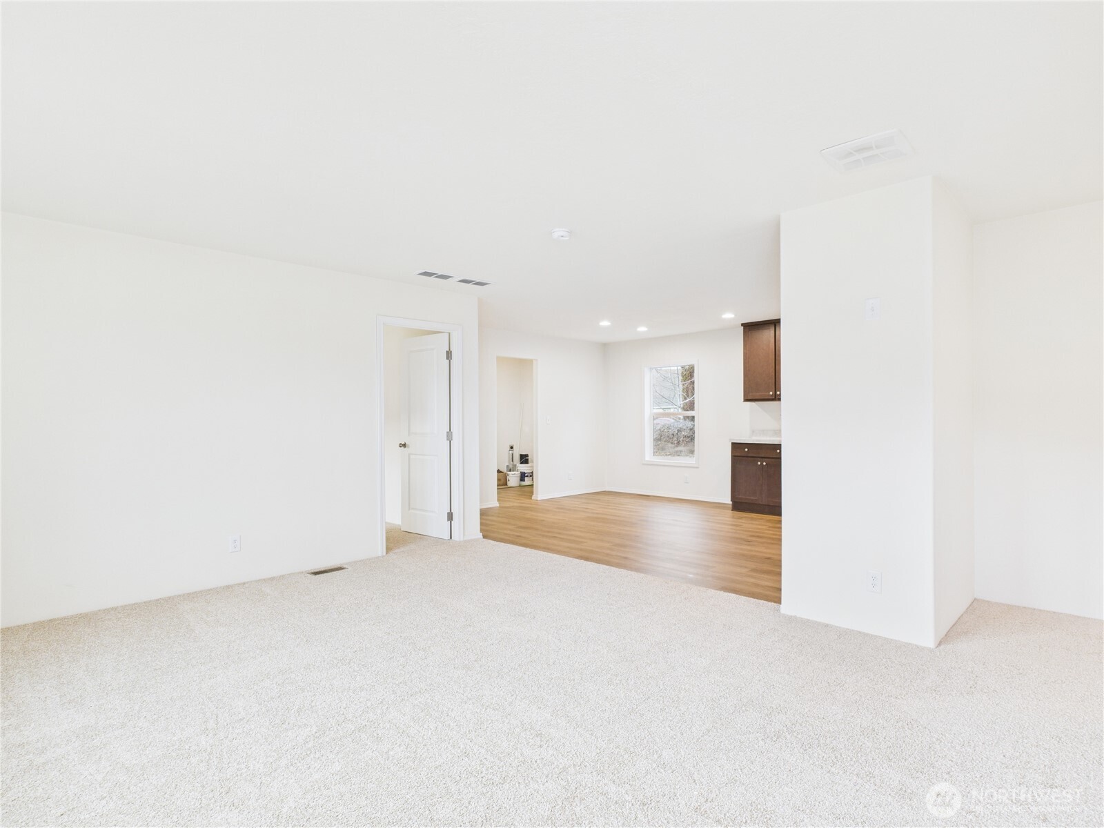 403 2nd Street Southwest Rock Island, WA 98850 - Photo 2 of 11