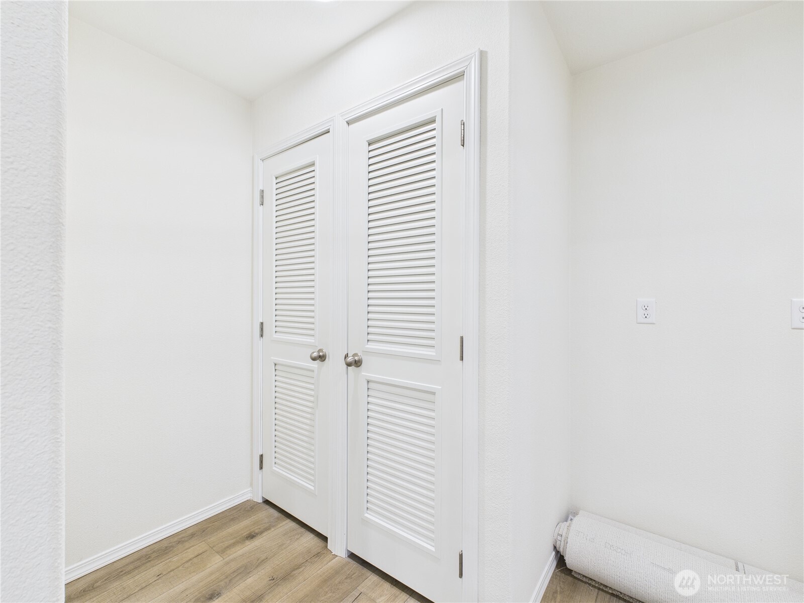 403 2nd Street Southwest Rock Island, WA 98850 - Photo 5 of 11