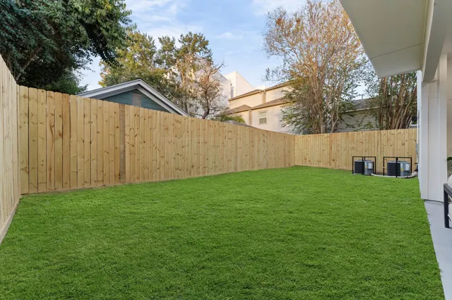 $1,899,000 | 508 Willard Street, Houston, TX 77006