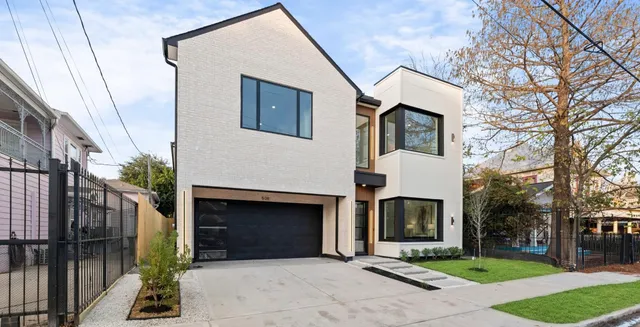 $1,899,000 | 508 Willard Street, Houston, TX 77006