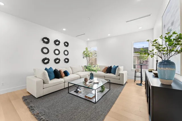 $1,899,000 | 508 Willard Street, Houston, TX 77006