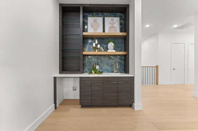 $1,899,000 | 508 Willard Street, Houston, TX 77006