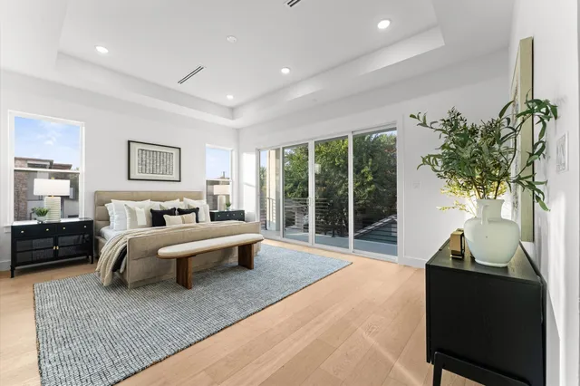 $1,899,000 | 508 Willard Street, Houston, TX 77006