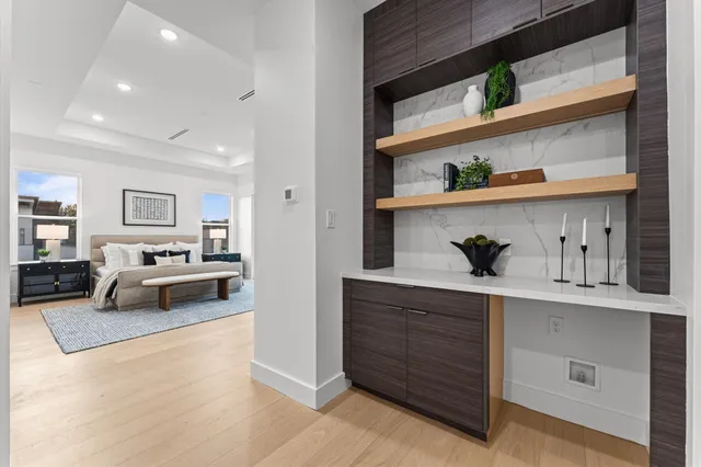 $1,899,000 | 508 Willard Street, Houston, TX 77006