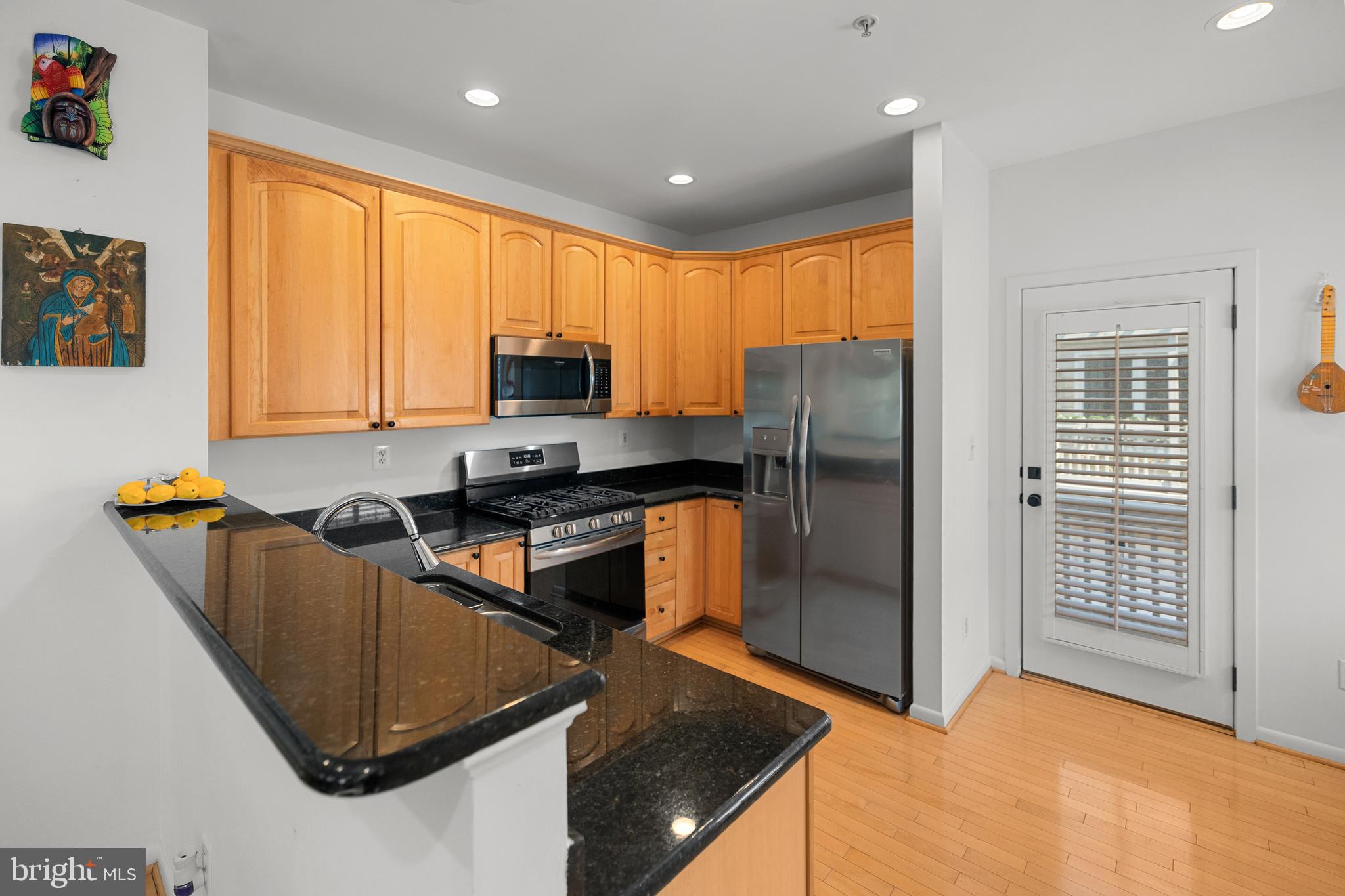 1215 V Street Northwest Washington, DC 20009 - Photo 10 of 34