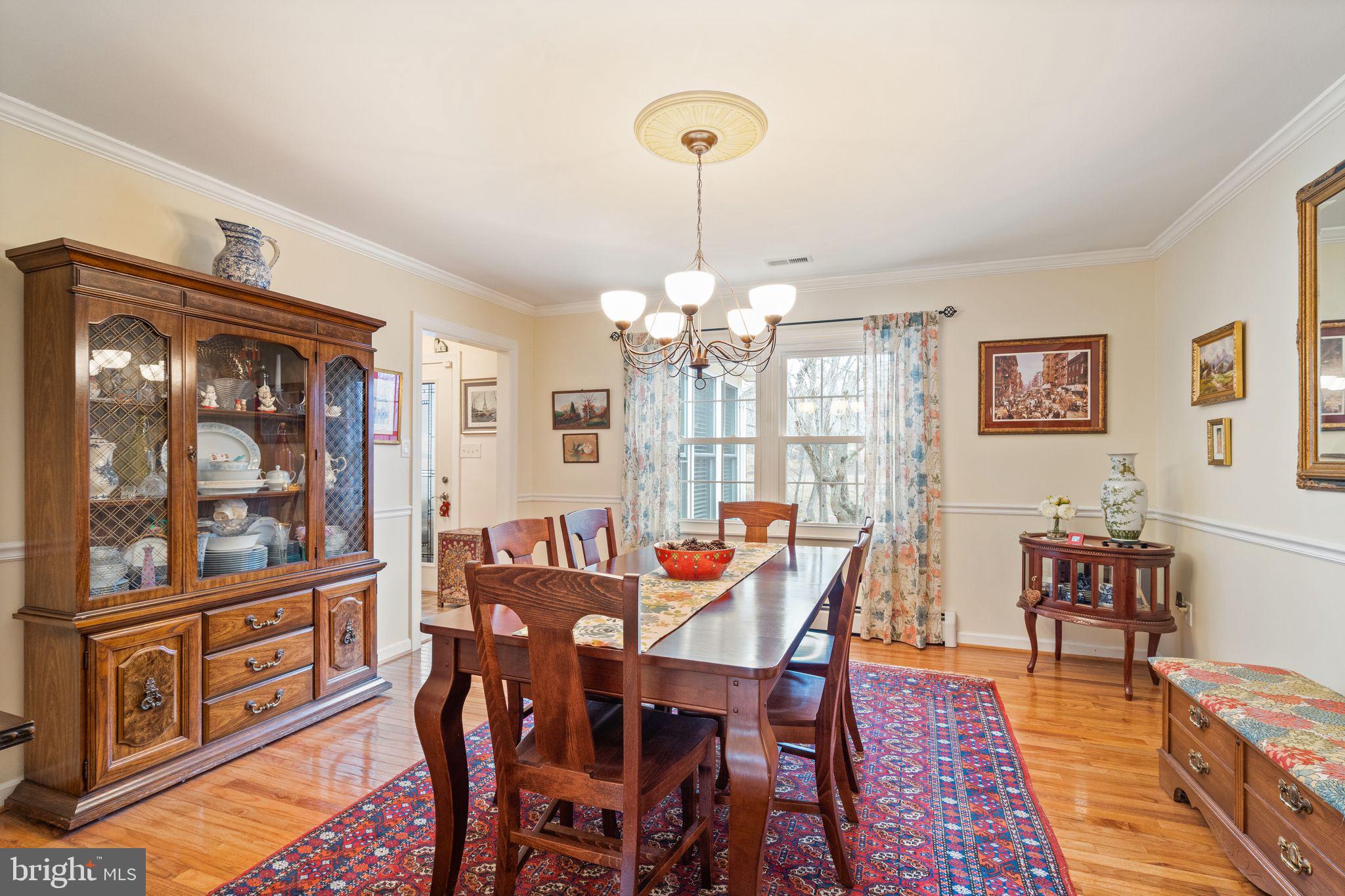 3768 Cobbler Mountain Road Delaplane, VA 20144 - Photo 12 of 47 Dining room w/Hardwood floors