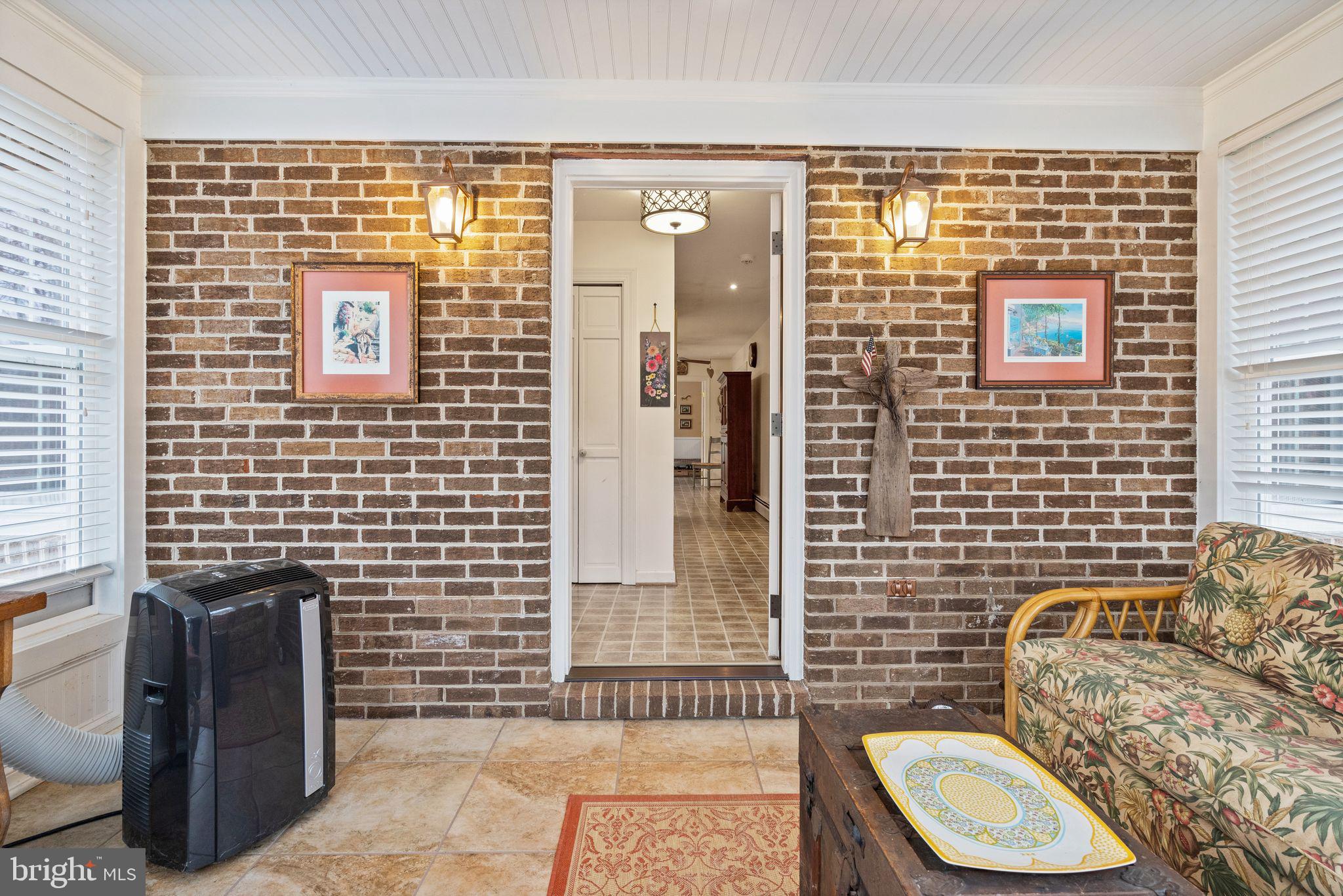 3768 Cobbler Mountain Road Delaplane, VA 20144 - Photo 18 of 47 Front entrance from sun porch