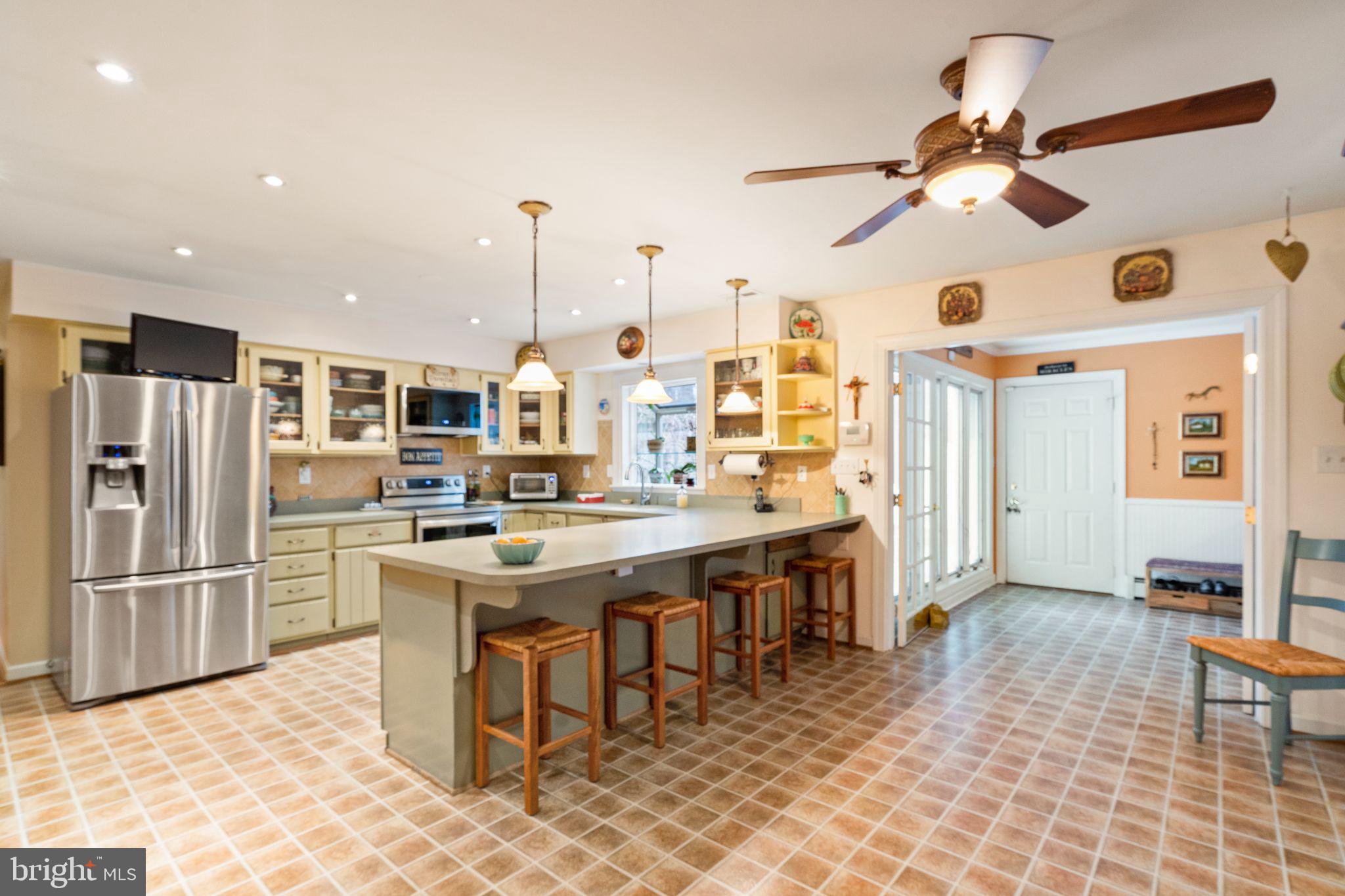 3768 Cobbler Mountain Road Delaplane, VA 20144 - Photo 10 of 47 Huge kitchen for gathering