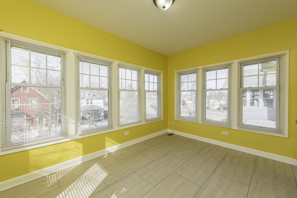 515 2nd Street, Unit 2 Waukegan, IL 60085 - Photo 24 of 27 a view of an empty room with a large window