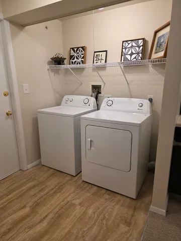 $2,000 | 913 Casey Court, Unit 1, Schaumburg, IL 60173