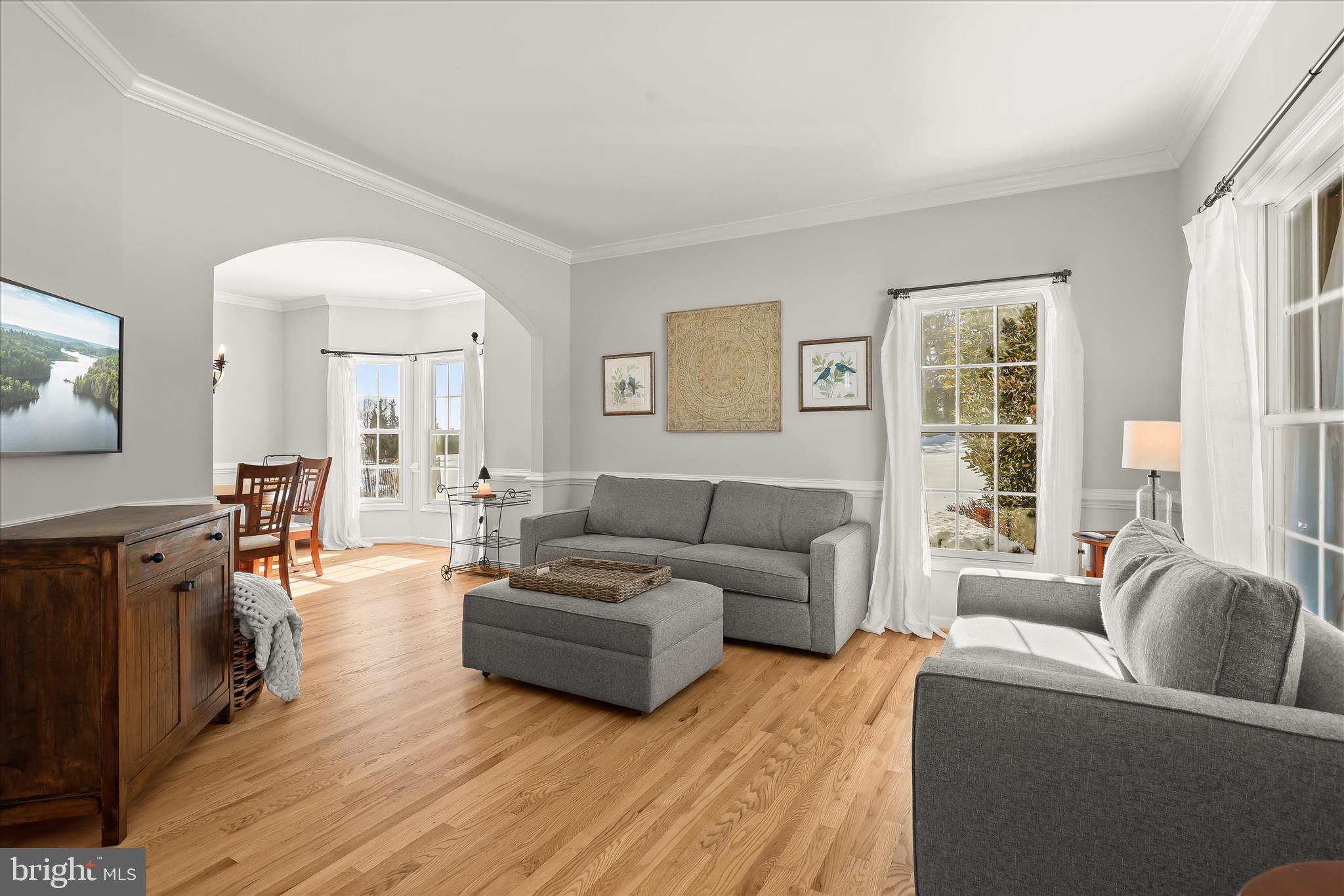 685 West Watersville Road Mount Airy, MD 21771 - Photo 13 of 75 Living room