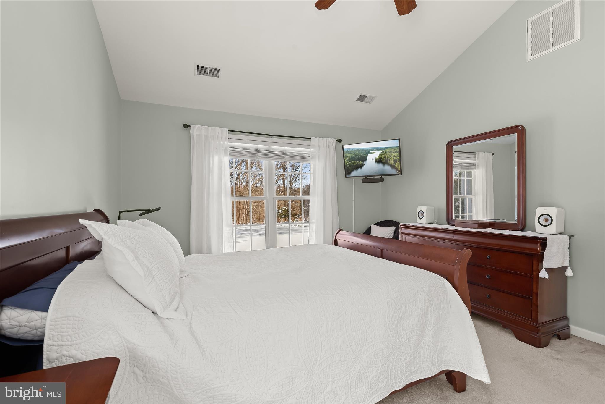 685 West Watersville Road Mount Airy, MD 21771 - Photo 36 of 75 Primary bedroom suite