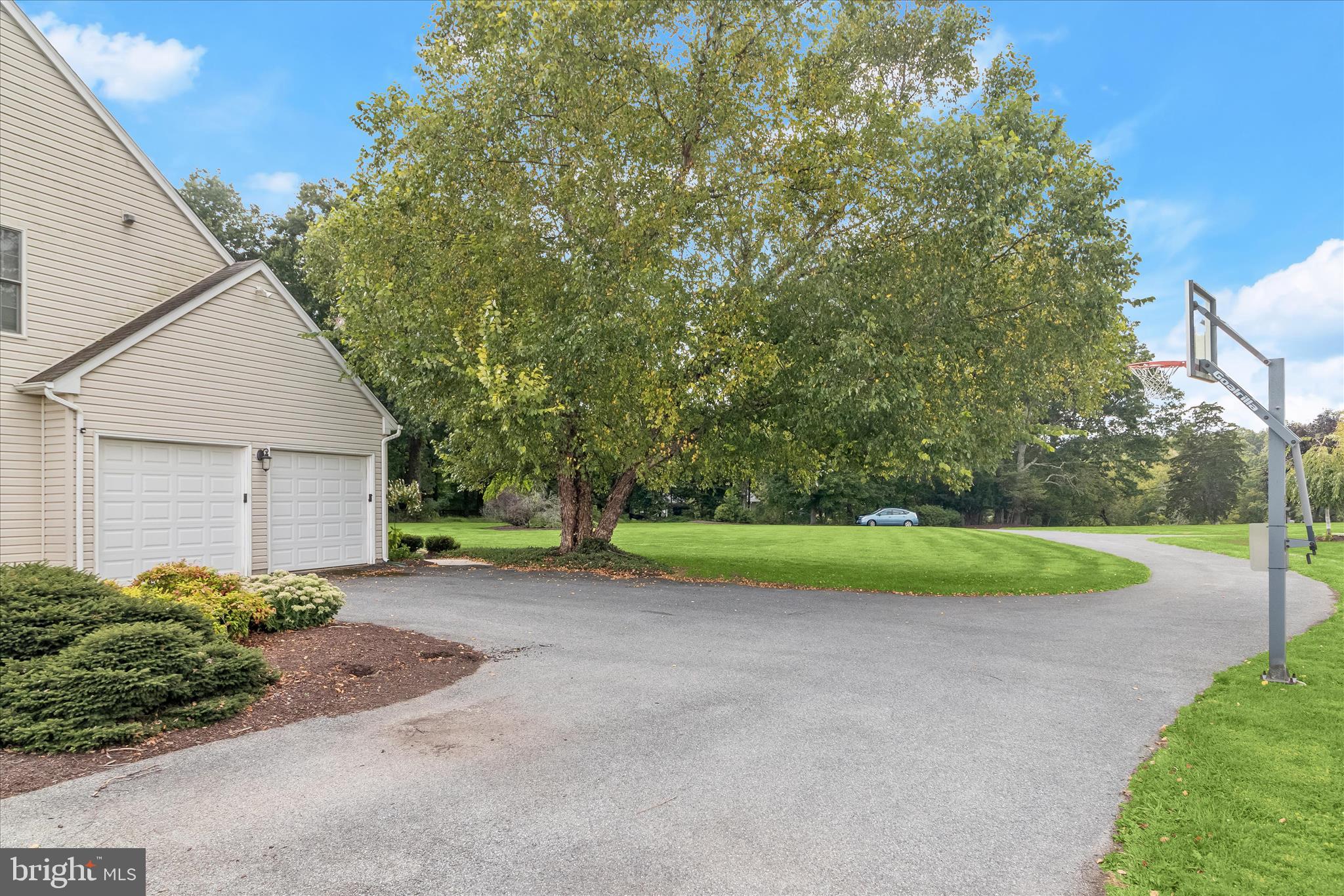 685 West Watersville Road Mount Airy, MD 21771 - Photo 69 of 75 Extended, turnaround driveway