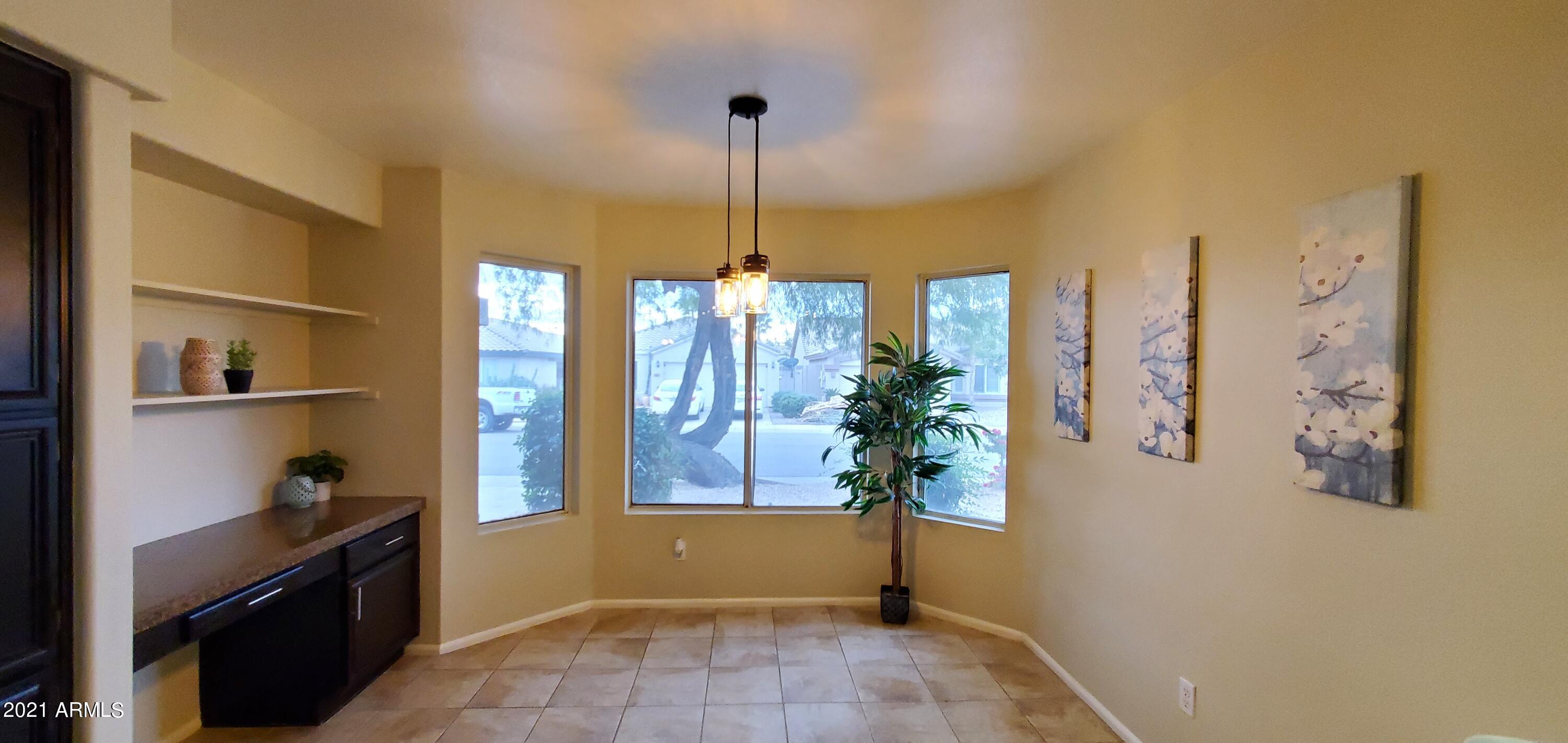 3116 East Escuda Road Phoenix, AZ 85050 - Photo 10 of 25 Kitchen