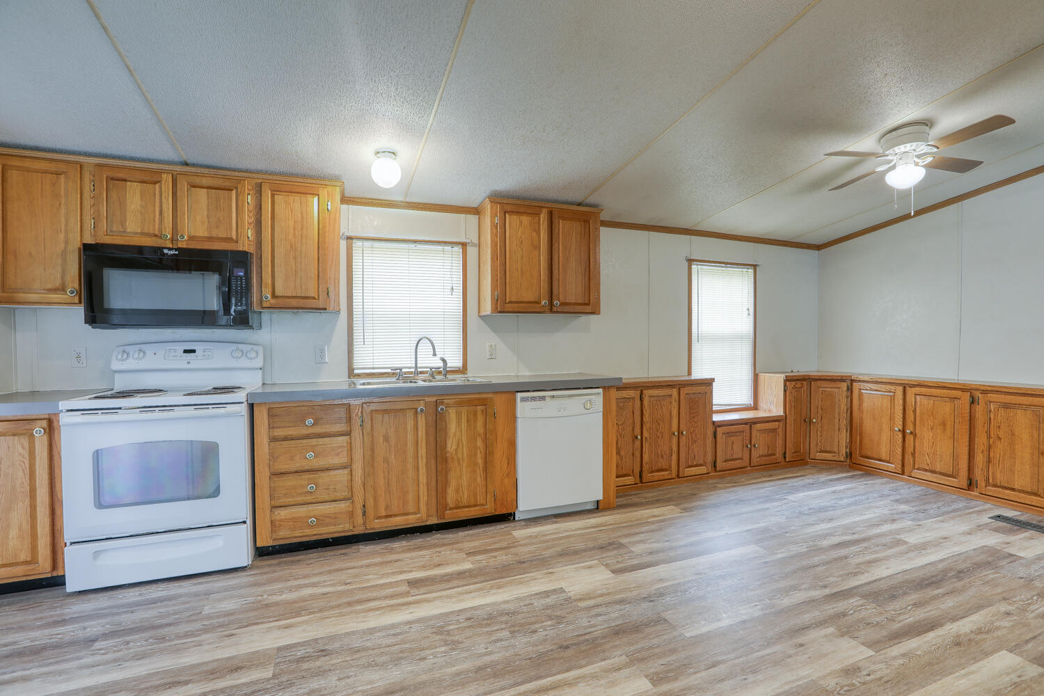 307 Manis Road Rogersville, TN 37857 - Photo 23 of 104 Juhl. 307 Manis Rd. Rog MLSb (19 of 65)