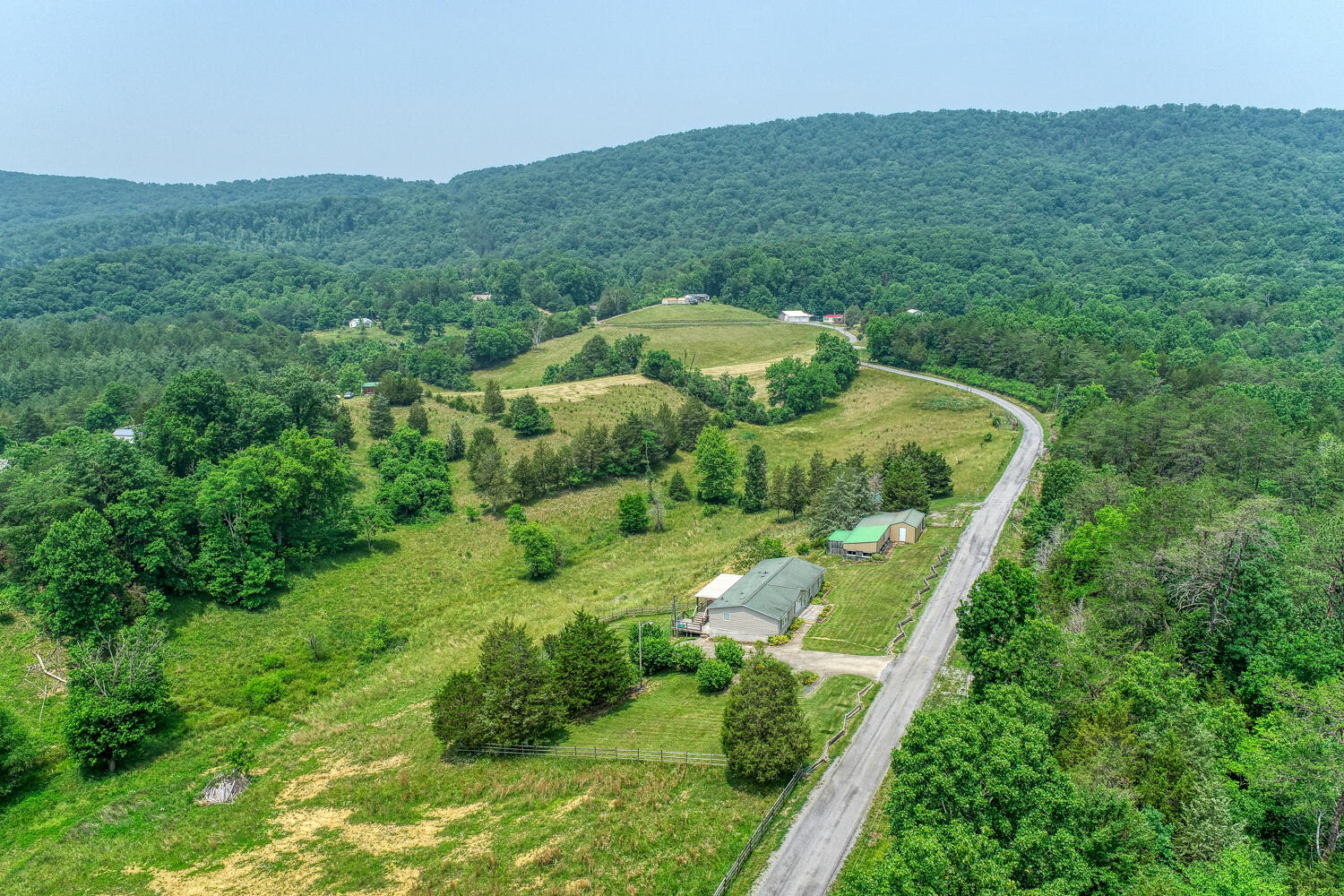 307 Manis Road Rogersville, TN 37857 - Photo 4 of 104 Juhl. 307 Manis Rd. Rog MLSa (4 of 39)