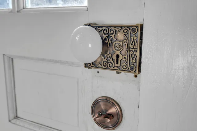 $1,800 | 1203 Kermit Drive, Nashville, TN 37217