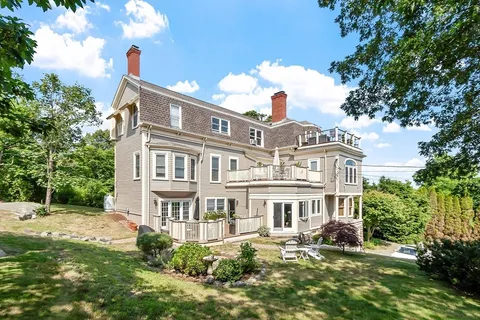$1,055,000 | 5 Babson Street, Unit 2, Gloucester, MA 01930