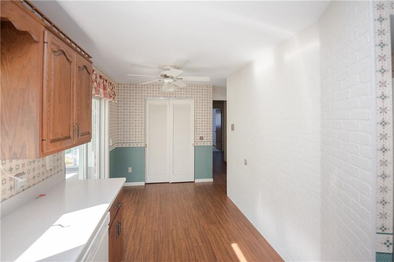 218 South Eberhart Road Butler, PA 16001 - Photo 3 of 20