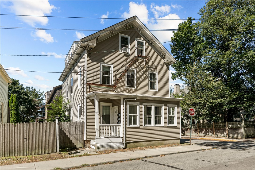 427 Spring Street, Unit 2 Newport, RI 02840 - Photo 1 of 19