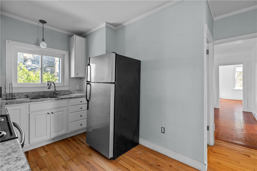 427 Spring Street, Unit 2 Newport, RI 02840 - Photo 14 of 19